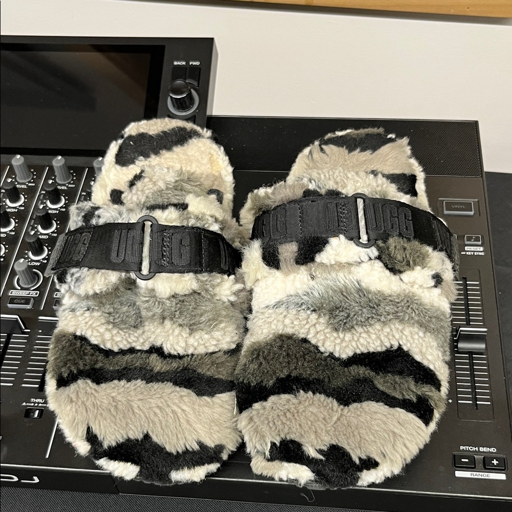 UGG Black and Cream Fluffy Slippers